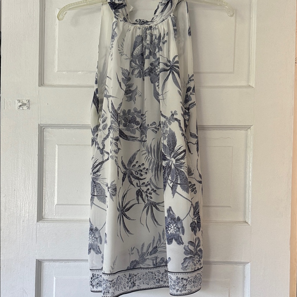 Tahari White blue high neck blouse. Sleeveless medium